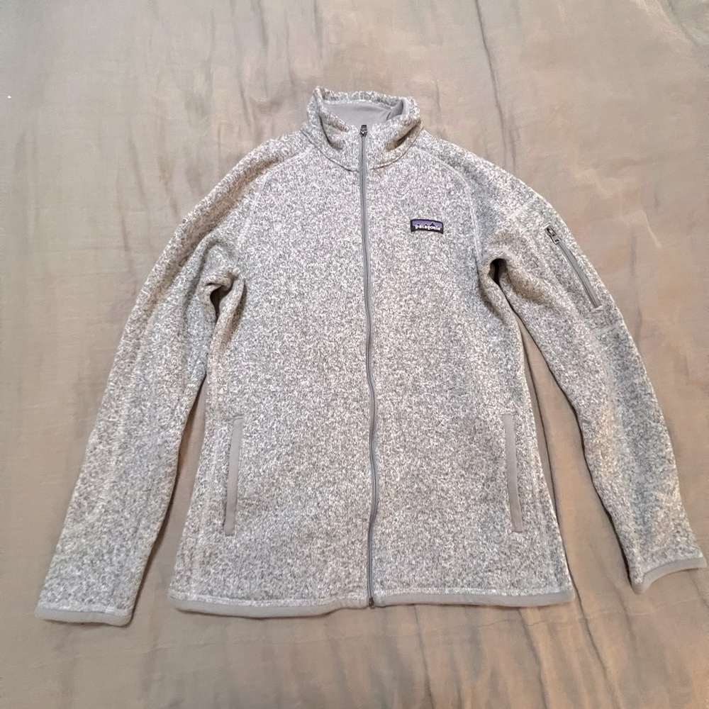 Patagonia: long sleeve jacket.